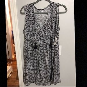Black and White Floral Old Navy Dress